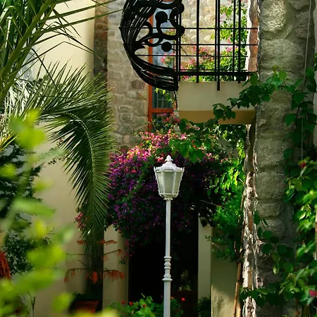 Отель Bella Garden 4*