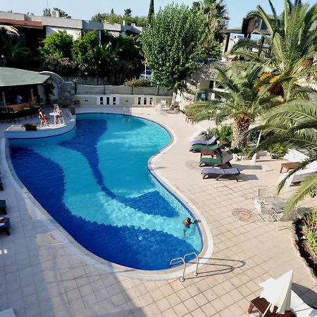 Ξενοδοχείο Bella Garden 4*