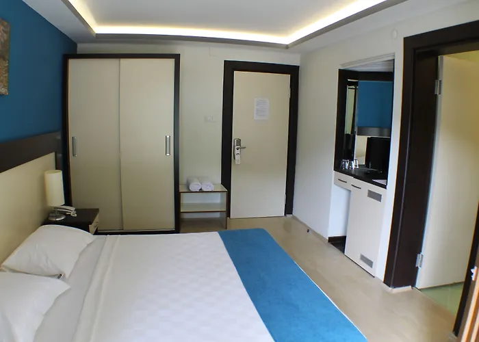 Bella Garden 4*
